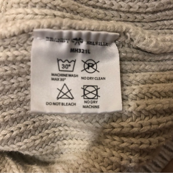 Brandy Melville Light Beige Cream Cotton Crewneck Sweater - Picture 5 of 6